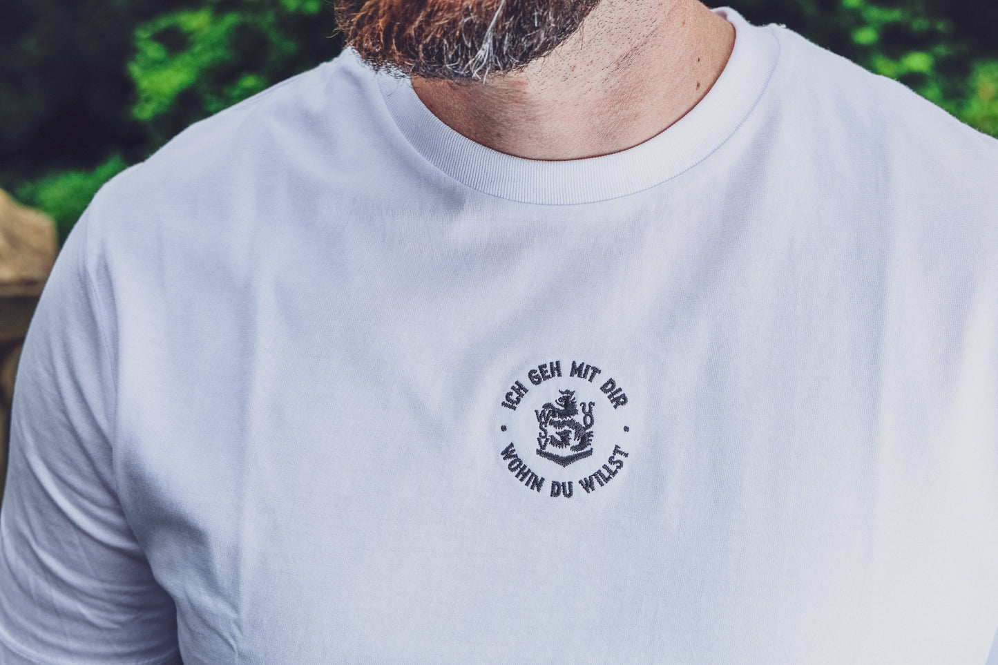 T-Shirt "Bis an's Ende der Welt"