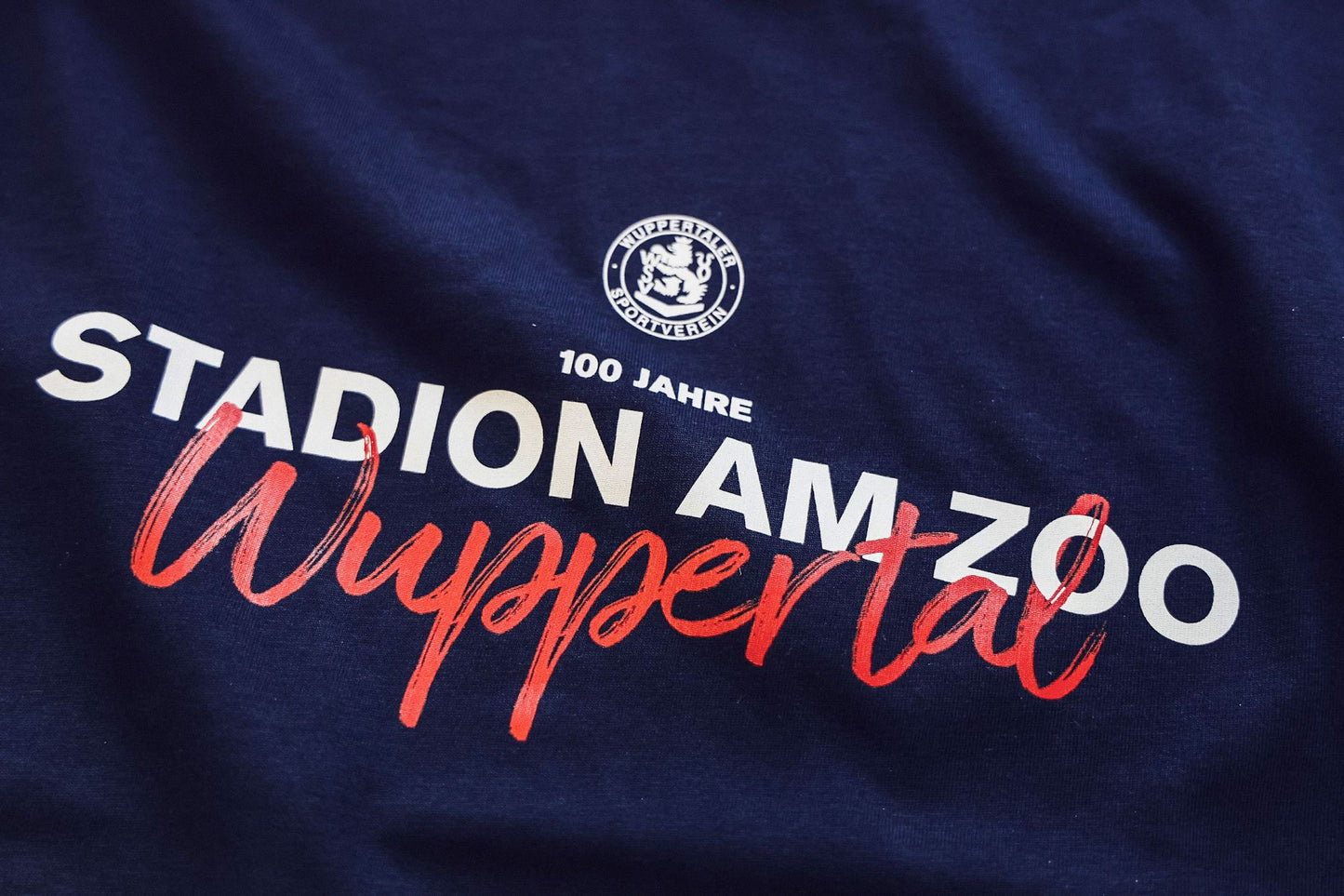 Vereinsfarben & Tradition — T-Shirt